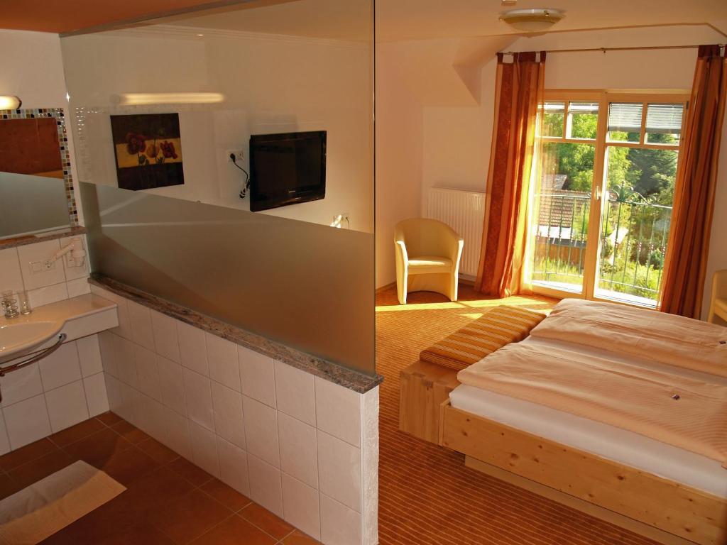 Landhotel Mariensaeule Wernstein am Inn Habitación foto